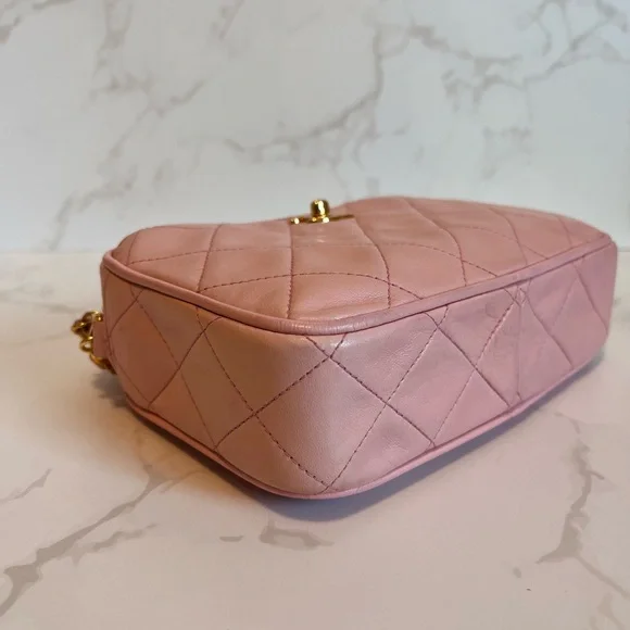 SOLD Small Vintage CHANEL Pink Lambskin Camera Bag - Picture 5 of 13